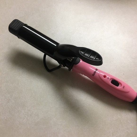 plug ged curling iron